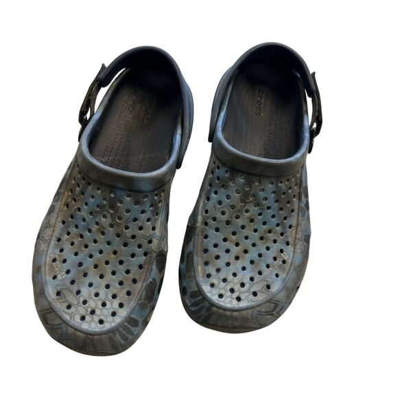 CROCS Other - Croc's Men's Blue + Black Water Shoes Size 7